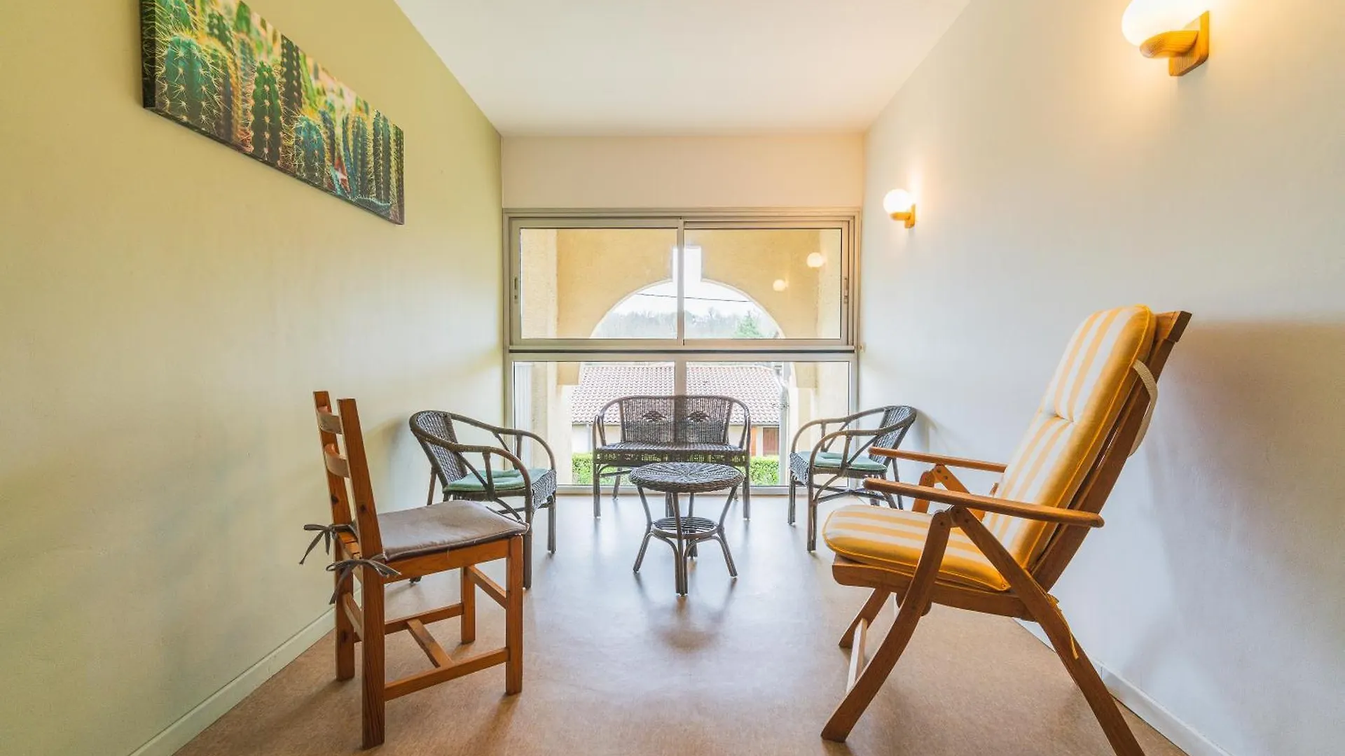 Apartment Les Mimosas - App 12 - Appartement Cosy Clim Balcon Cazaubon